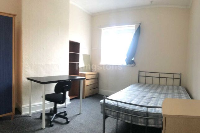 Flat to rent in Mackintosh Place, Roath, Cardiff