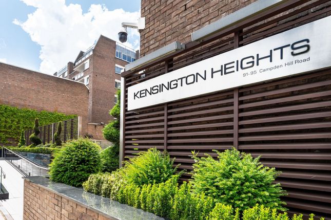2-bed flat on Kensington Heights, Holland Park, £620,000