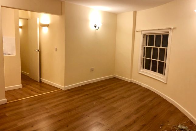 26 Jewry Street (TF), Hampshire, UK photo 3