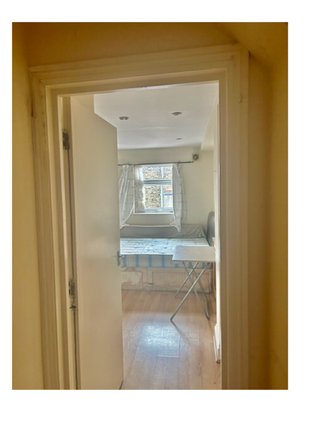 Thumbnail Studio to rent in Brooke Road, London