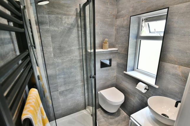 8, Pardys Hill, Corfe Mullen photo 4