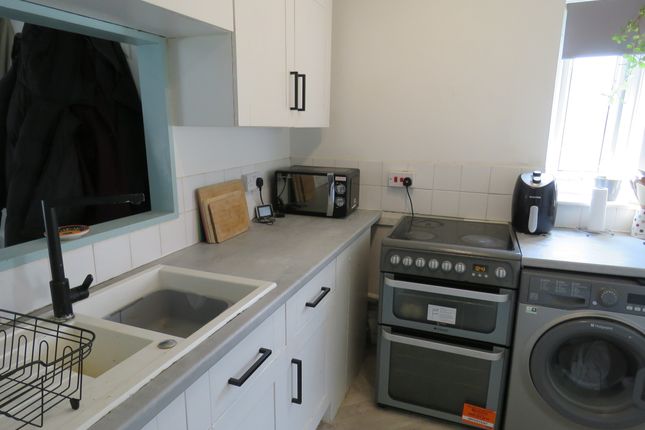 12, Hafren Close, Birmingham photo 4
