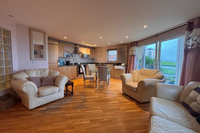Flat 1, Cwrt Mary Welch, Pentre Doc Y Gogledd, Llanelli photo 5