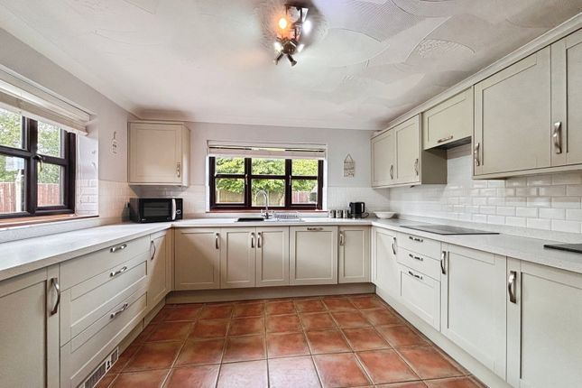 6, Barnard Close, Sleaford photo 2