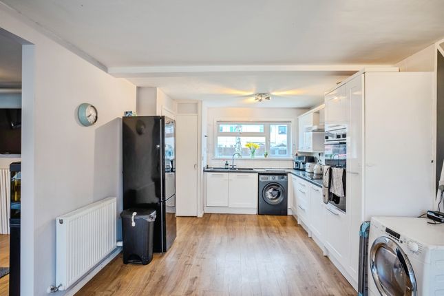 34, Franks Avenue, Hereford photo 3