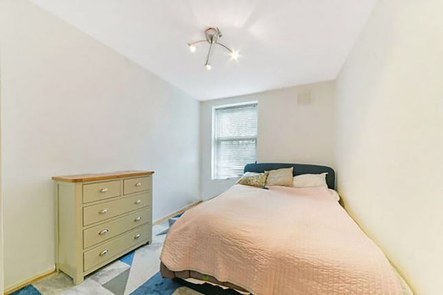 Flat for sale in Bertrand House, Leigham Avenue, London
