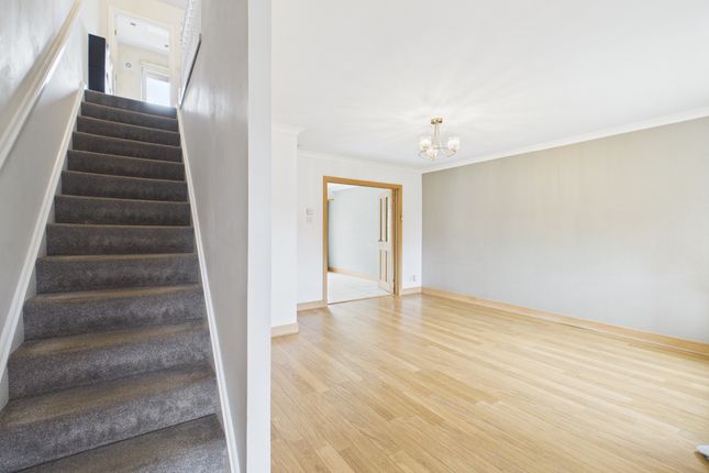 22 Kilmore Grove, Coatbridge photo 2