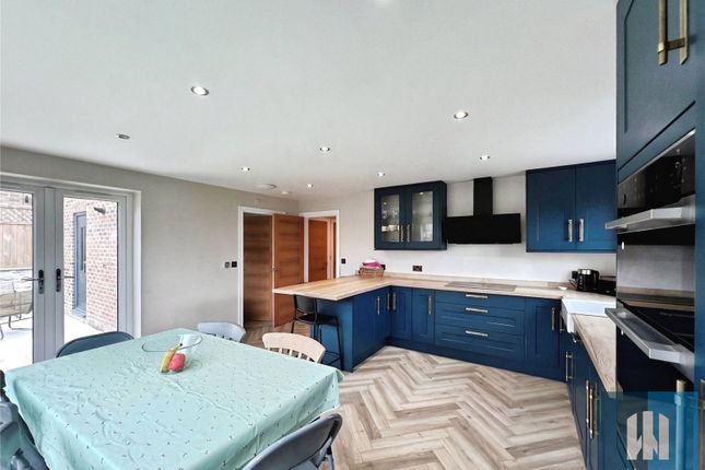 16a, Kings Head Road, Mirfield photo 3