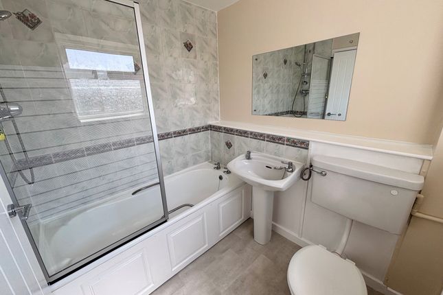 2, Gullane Drive, HULL photo 5