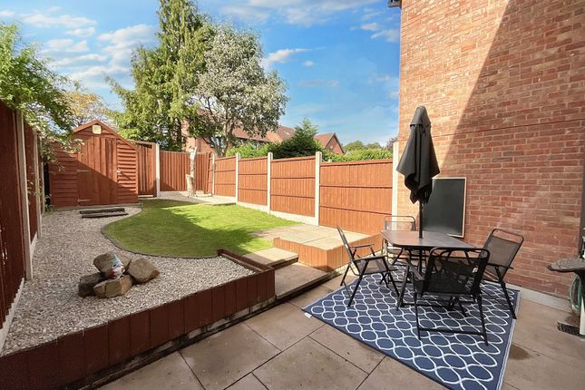 14 Comfrey Close, Stoke-On-Trent photo 4