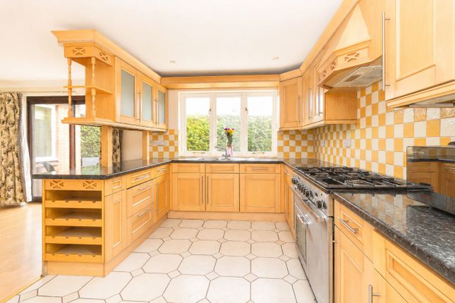 4, Swallowfields, Chester photo 4