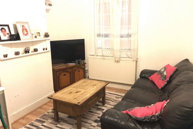 Keats Parade Church Street Edmonton N9 2 Bedroom Flat To