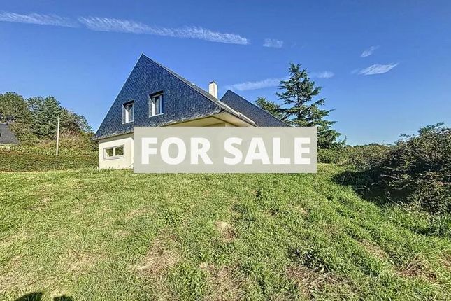 Detached house for sale in Saint-Martin-Des-Champs, Basse-Normandie, 50300, France