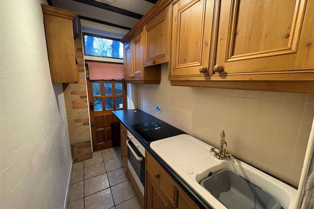 3, St. Marks Place, Bradford photo 3