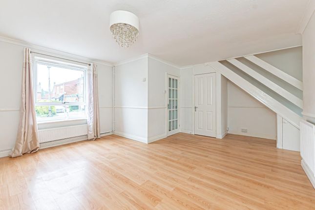 4, Elizabeth Drive, Tring photo 3