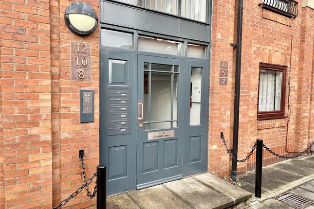Thumbnail Flat to rent in Cloisters Walk, York