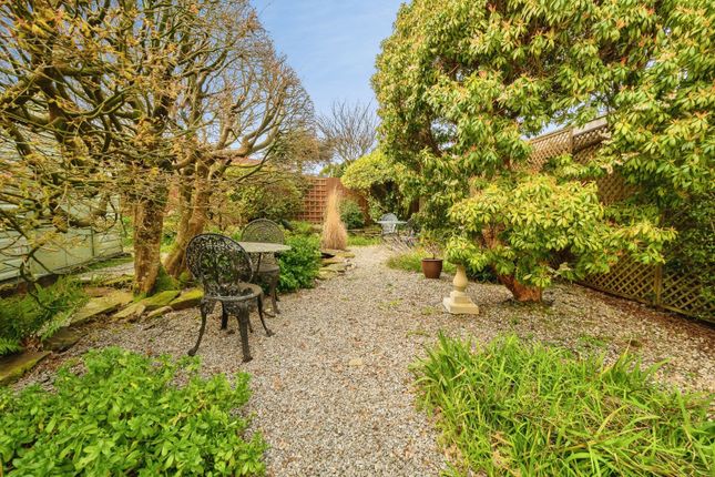 15, Tregainlands Park, Bodmin photo 4