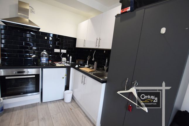 Flat 7,  43, London Road, Southampton photo 2