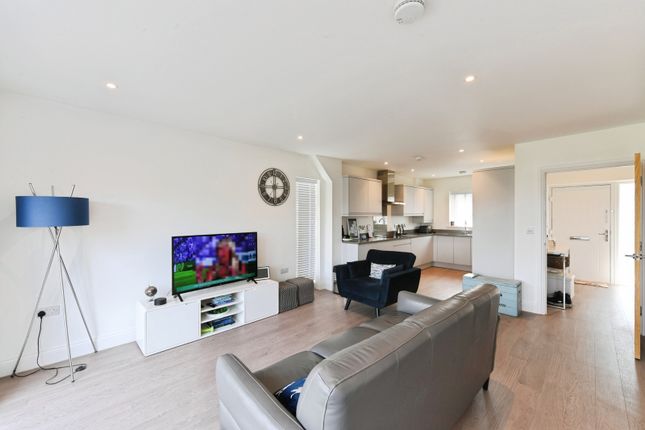 42, Polpennic Drive, Cornwall photo 4