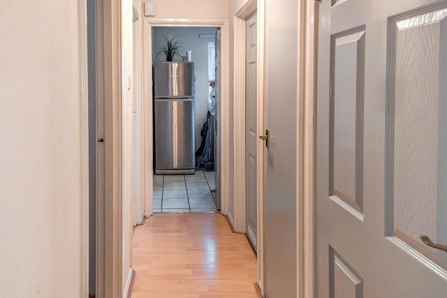 Flat 15, Fairbank, 4, Taymount Rise, London photo 4