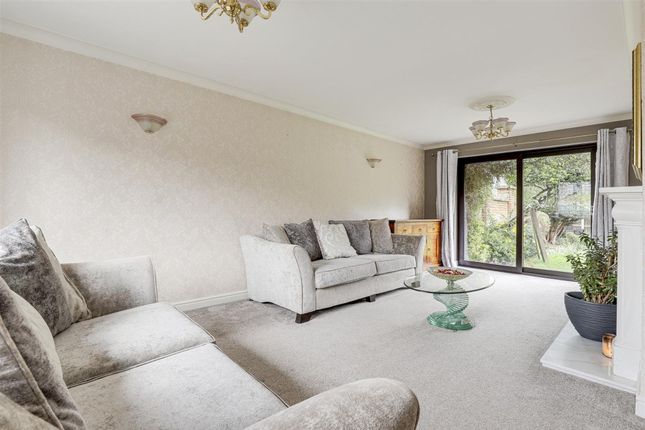 58 Hallfields, Nottingham photo 4