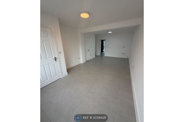 Stanhope Road, Slough photo 4