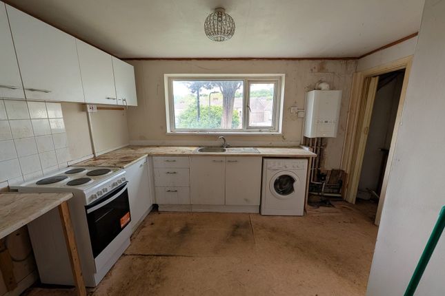 16a, Farm Road, Neath photo 4