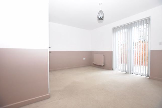 4, Brodwell Grove, Nottingham photo 5