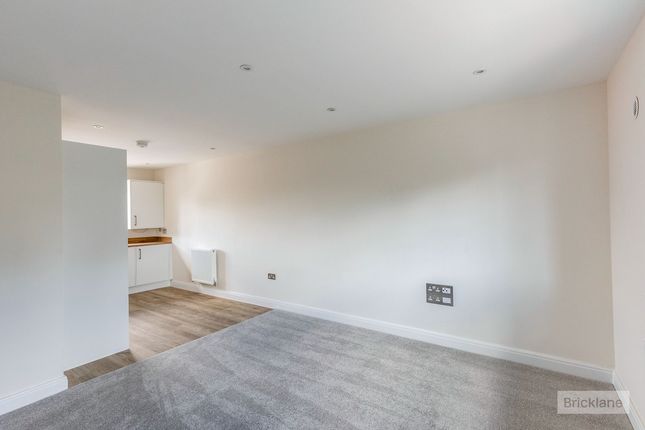 18, Meadow House Drive, COVENTRY photo 4