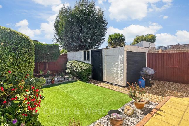 18, Angus Road, Worthing photo 2