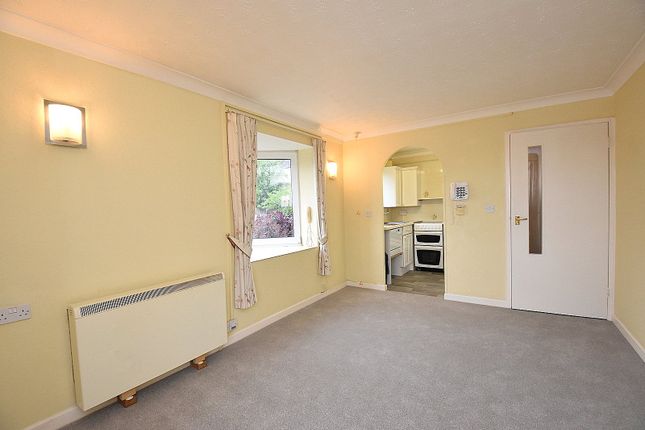 Flat 20, Homecanton House, Carrington Way, Somerset photo 4