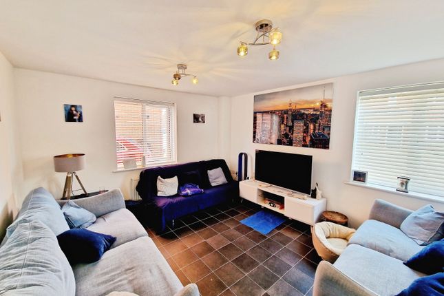 18, PETERBOROUGH photo 4