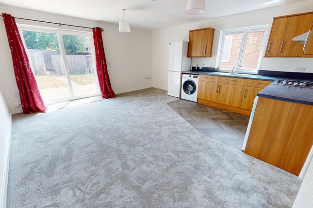 34, Midwinter Avenue, Glos photo 3