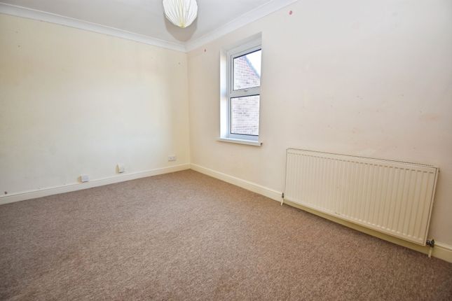 40, Howerts Close, Southampton photo 4