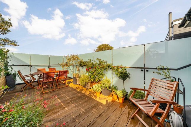 TFF, 21, Fletcher Road, London photo 4