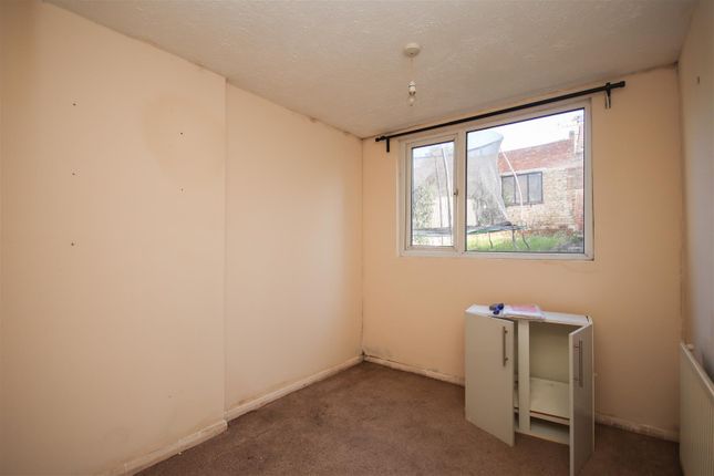 93, Park Road, Rushden photo 5