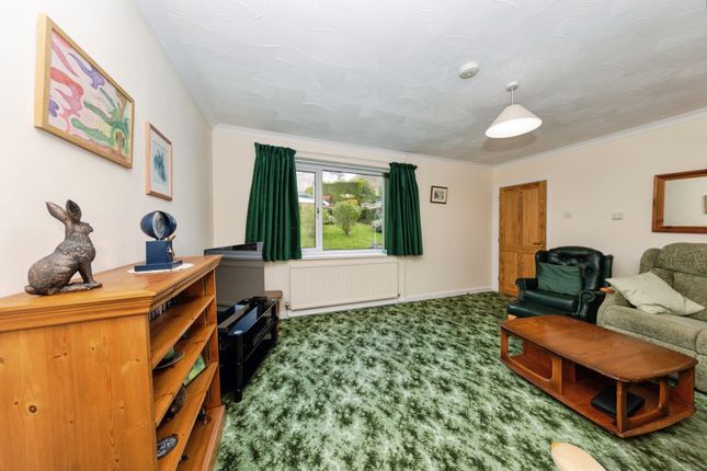 18, Heol Y Nant, Llanelli photo 4