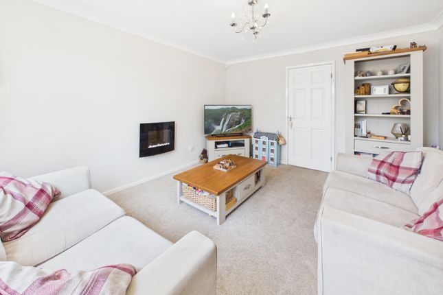 75, Ullswater Drive, Dronfield photo 3