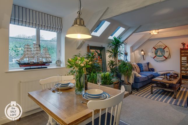 Flat 5, Somerset Court, Fore Street, Fowey photo 3