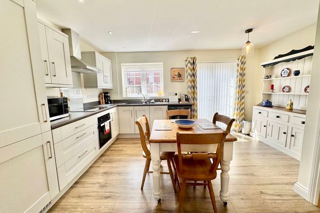 33, Gibson Way, Manby photo 3