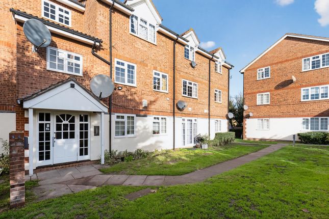 2-bed flat on Flat 14, Heron Court, 18, Wilkins Close, Mitcham, £325,000