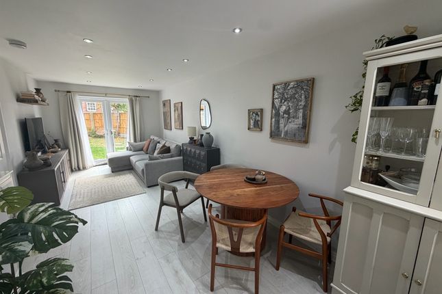 16, Partridge Way, Salisbury photo 2