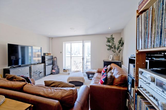 3 Atlantic Court, 10, Jamestown Way, London photo 4
