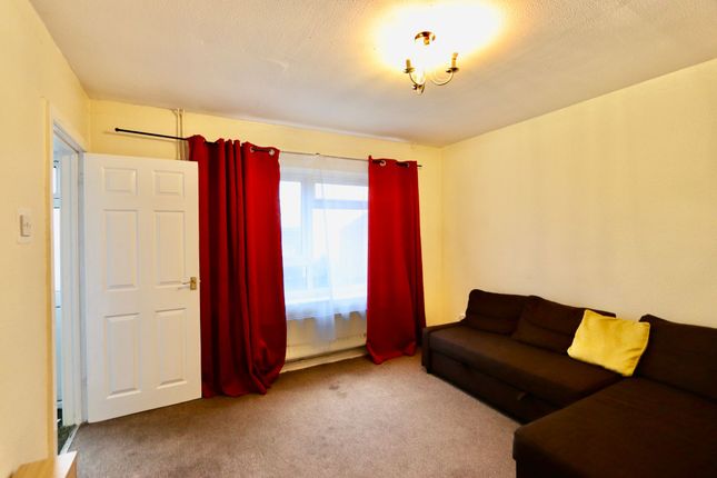 185 Willow Court, Newport photo 4