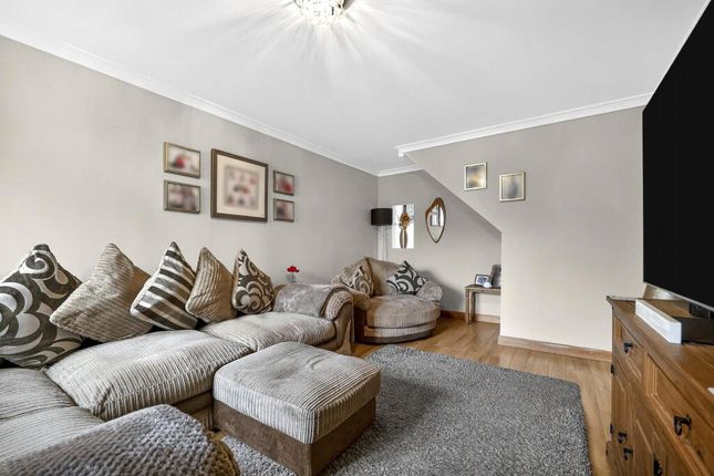11, Capel Edeyrn, Cardiff photo 4