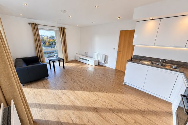 Griffin Court, Luton photo 3