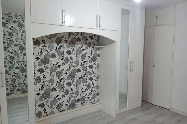 Tottenham , Tottenham, N17,N15, N18, N22,e17 photo 5