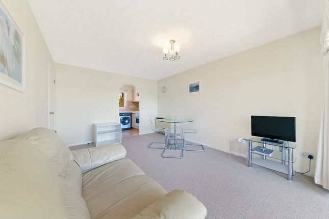Thumbnail Flat to rent in Plymouth Wharf, Docklands, London