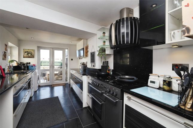 11, Montague Place, Devon photo 4