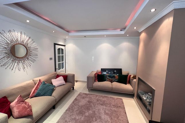 146 Harrow Road, Wembley photo 4
